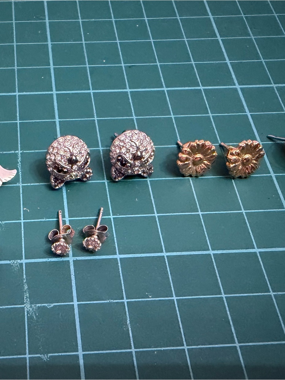 Set of earrings